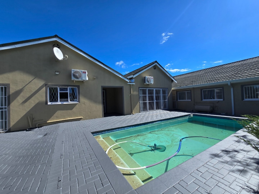 5 Bedroom Property for Sale in Heuwelsig Free State
